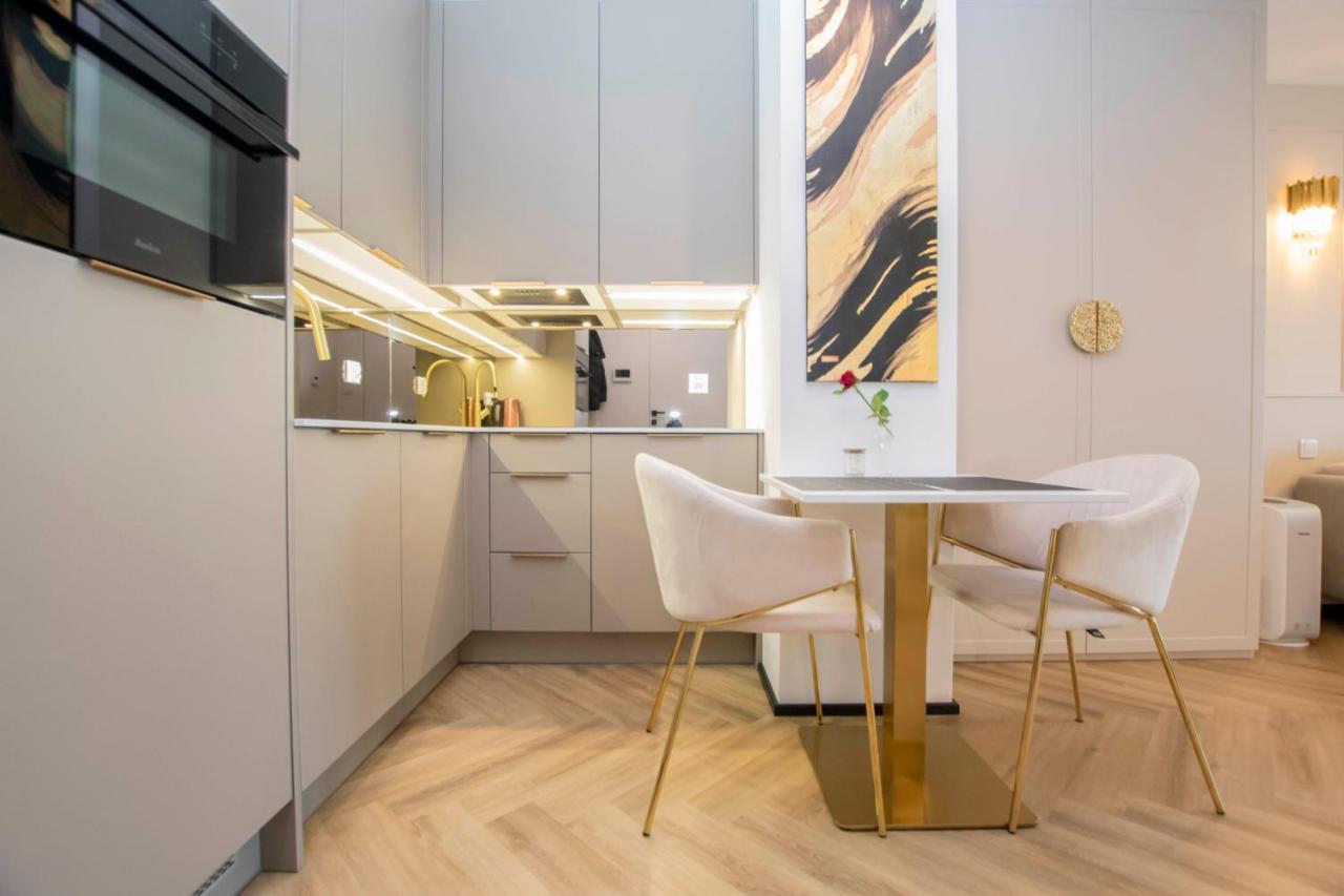 Lux Stays By Torres At K39 Cracovia Esterno foto