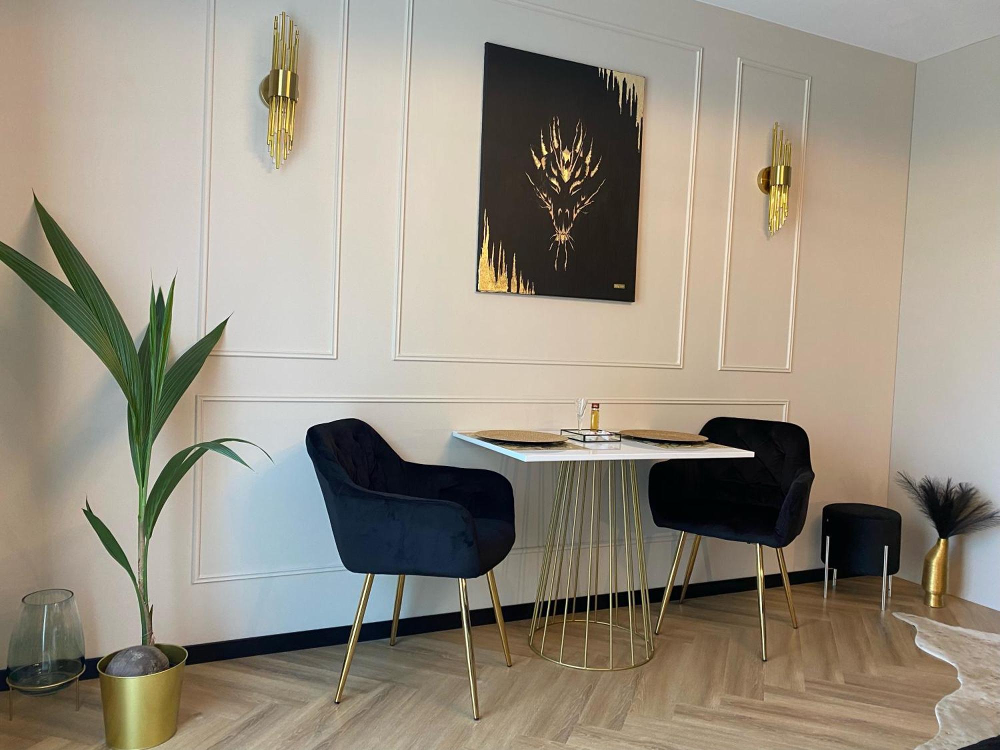 Lux Stays By Torres At K39 Cracovia Esterno foto