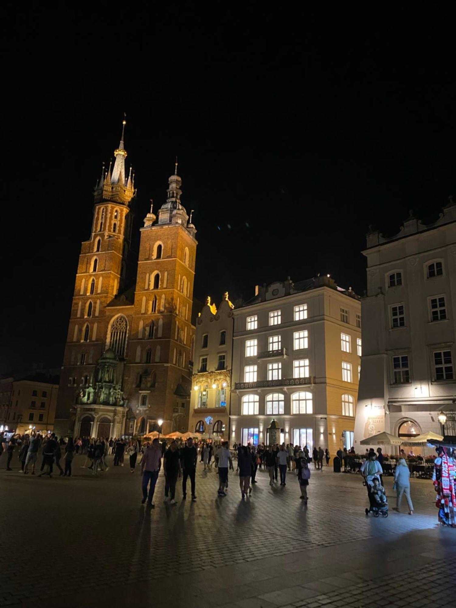 Lux Stays By Torres At K39 Cracovia Esterno foto