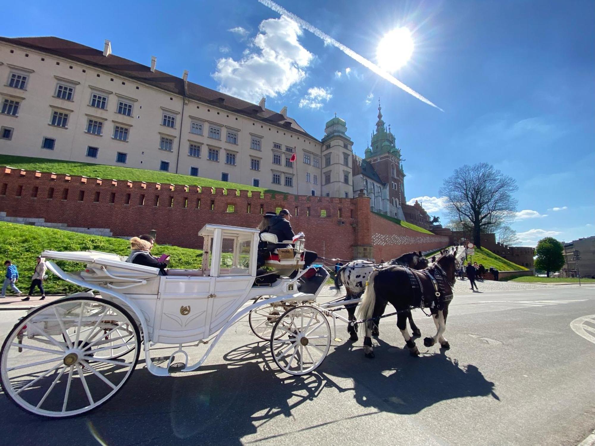 Lux Stays By Torres At K39 Cracovia Esterno foto